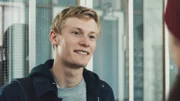 Lasse (Albert Rosin Harson) möchte Tinka bei der Suche nach ihren Verwandten in der Menschenwelt helfen.