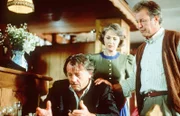 (v.li.): Franz Buchrieser (Stefan Mayerhofer), Ingeborg Schöner (Elfriede Angerer), Gerhart Lippert (Dr. Thomas Burgner).