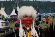 Ein Stammesmitglied der Tsuu T?ina, Westkanada.