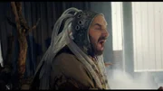 Edward (Urs Jucker) spielt im Musical einen Menschen, der in der Wüste zu verdursten droht.