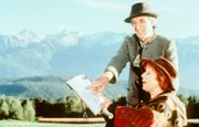 Herr Konrad (Herbert Fux, l.); Janna Schultheiß (Gisela Trowe, r.)