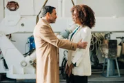 Sylvie (Stéfi Celma) besucht Stefano (Fausto Sciarappa), mit dem sie ein Verhältnis angefangen hat, heimlich auf der Werft.