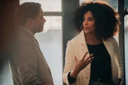 Stefano beichtet Sylvie, dass er sie liebt.
