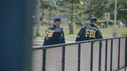 Nach Vince Bostons Aussage werden die Behörden aktiv. Das FBI schickt ein Team zum Altenheim, in dem sein Vater wohnt.