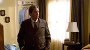 Barton Scully (Beau Bridges)