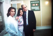 Claudia Rühmann spielt in dieser Folge ein junges Mädchen, das mit dem Verdacht auf Leukämie in die Klinik eingeliefert wird. Ihr Vater, Klaus Barner, bittet Dr. Christa Brinkmann, von der er weiß, dass sie in einem Forschungsteam an Präparaten gegen diese Krankheit gearbeitet hat, trotz der nicht abgeschlossenen Versuche zur Hilfeleistung zu überreden.