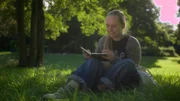 Schreiben ist für Mascha (27) eine Art Therapie: In ihren Texten verarbeitet sie ihre Vergangenheit.