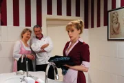 (v.l.n.r.) Hildegard (Antje Hagen); André (Joachim Lätsch); Rosalie (Natalie Alison)
