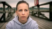 Jana Hansen (Petra Schmidt-Schaller) findet heraus, dass ihr Mann eine Affäre hat.