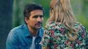 Paul Ash (Tom Beck), Micki Busch (Caroline Frier). Die Verwendung des sendungsbezogenen Materials ist nur mit dem Hinweis und Verlinkung auf TVNOW gestattet.