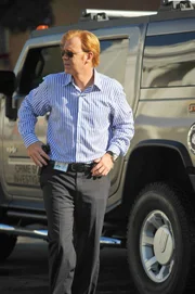 Horatio (David Caruso) und seine Leute müssen den Mord an einem Reverend aufklären. Informationen aus dem Verbrecher-Milieu Miamis führen sie zu einer gefährlichen und brutalen Straßengang, die die Ermittler in Gefahr bringt...