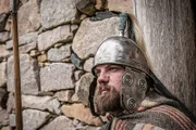 Die Kelten wandeln sich von Händlern zu Kriegern. Um 390 vor Christus plündern sie Rom und fallen rund 100 Jahre später in Griechenland ein.