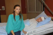Zutiefst betroffen von Lennys (Alexander Becht) Verletzungen merkt Emily (Anne Menden), dass sie nie aufgehört hat, ihn zu lieben. Nur mit großer Mühe gelingt es Patrick vor Gerner, seine Betrugsversuche schön zu reden. Schließlich ist Gerner um seines toten Bruders Willen bereit, Patrick noch eine Chance zu geben - allerdings will er die ganze Familie in die Entscheidung mit einbeziehen. So ruft er einen Familienrat ein, bei dem entschieden werden soll, ob Patrick bleiben darf - oder ob er verstoßen wird. Als Leon von Schmerzen geplagt wird, vermutet er dahinter die bekannten Phantomschmerzen. Um sein frisches Glück mit Verena nicht zu trüben, versucht er sie mit starken Schmerzmitteln zu bekämpfen. Als die Schmerzen jedoch schlimmer werden, und auch Aylas Entspannungsübungen nicht mehr wirken, übertreibt es Leon mit den Medikamenten und bringt sich damit in Gefahr.