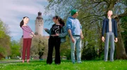 Anna Shirin Habedank (li.) und Julian Janssen (re.) treffen auf ihre animierten Avatare.