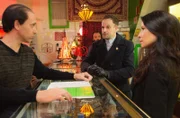 L-R:  Sherlock Holmes (Jonny Lee Miller) and Joan Watson (Lucy Liu)