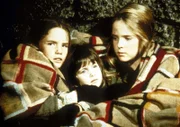(v.l.n.r.) Laura (Melissa Gilbert), Carrie (Lindsay Sidney Greenbush) und Mary (Melissa Sue Anderson) können nicht einschlafen ...