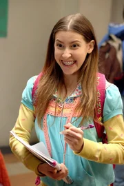 Sue Heck (Eden Sher)