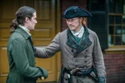 Fergus (César Domboy), Jamie (Sam Heughan)
