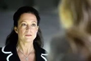 Was hat Isolde Langeder (Barbara Wussow) vor der Polizei zu verheimlichen?