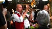 Bernhard Anker (Ebbser Kaiserklang) spielt Posaune
