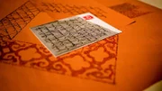 Kalligrafie mit Kufi-Schrift des Krönungsmantels.