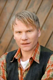 Oliver Bigalke (Basti Lautner).