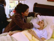 Eine ältere Frau (Darstellerin unbekannt) wird tot in ihrer Wohnung aufgefunden. Jordan (Jill Hennessy) kann einen Mord nicht ausschließen.


+++