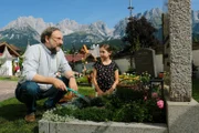 Der Bergdoktor Staffel 12 Folge 5 Rainer Bock als Grossvater Ulrich, Amelie Klein als Enkelin Greta