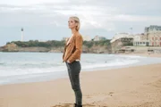 Ana (Lynn Van Royen)