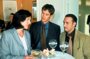 Semir (Erdogan Atalay), Jan (Christian Oliver) und ihre Chefin Anna Engelhardt (Charlotte Schwab) sind Gäste der Jubiläumsfeier für den Polizeipräsidenten. Sie ahnen nicht, dass es gleich zu einem Attentat kommen wird...