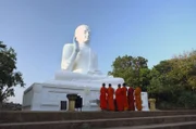 Das Ziel der buddhistischen Mönche in Sri Lanka: sich von seinem Verlangen lösen, sein Ego, die Ursache allen Leidens, überwinden und so zur Erleuchtung gelangen ...