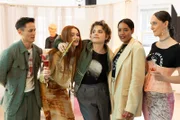 Jason (Madieu Ulbrich, l.), Helene (Mala Emde, m.)