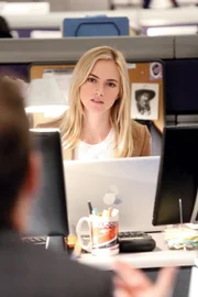 Bishop (Emily Wickersham)