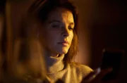 Viola Delbrück (Yvonne Catterfeld) ist erleichtert nachdem ihre Mutter weg ist.