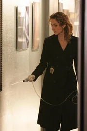Detective Stella Bonasera (Melina Kanakaredes)