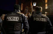 "No Diel" Demonstration gegen dem Großinvestor Gerry Diel.