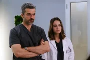 DOC - Es liegt in deinen Händen Staffel 2 Folge 11 Luca Argentero als Dr. Andrea Fanti, Matilde Gioli als Dr. Giulia Giordano.