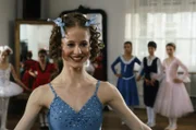 Anna Pelzer (Silvia Seidel) ist der Star der Kindertanzgruppe.