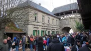 Großer Andrang beim Burgflohmarkt.