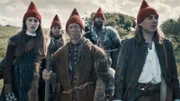 Um in den Helvard-Wald zu gelangen, müssen die Wichtel zunächst das Lager der Trolle passieren. Von links: Tinka (Josephine Chavarria Højbjerg), Falke (Viilbjørk Malling Agger), Kinok (Kristian Holm Joensen), Grot (Esben Dalgaard Andersen) und Birk (Jakob Femerling).