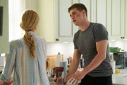 Mae Barber (Kristen Hager) und Joe Turner (Max Irons)  Die Verwendung des sendungsbezogenen Materials ist nur mit dem Hinweis und Verlinkung auf TVNOW gestattet.
