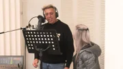 Frank muss sich als Sänger beweisen.