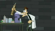 Der böse Dr. Doofenschmiertz bastelt an seiner neusten Erfindung.