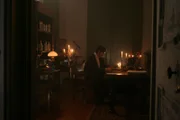 Joseph von Fraunhofer (Andreas Mayer) in seinem Arbeitszimmer.