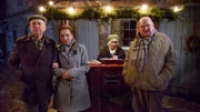 L-R: Friedhelm (Christian Grashof), Meta (Angelika Böttiger), Elsa (Carmen-Maja Antoni) und Horst (Horst Krause)