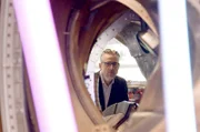 Professor Dr. Bertolt Meyer erkundet die Kernfusionsanlage des Max-Planck-Instituts für Plasmaphysik in Garching bei München, einer von über 20 Forschungseinrichtungen weltweit.