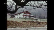 Der Hof vom Wastl Adi am Rande des Dorfes Schneizlreuth (1975).