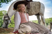Helene (Caroline Hellwig) ist ganz angetan von Prinz Lassmann.