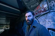 Joe (Aidan Turner) hat einen Verdacht.