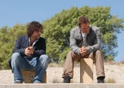Männergespräche: Colby (Dylan Bruno, r.) und Charlie (David Krumholtz, l.) ...